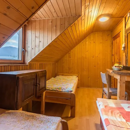 Drevenica Reviste Maison d'hôtes *